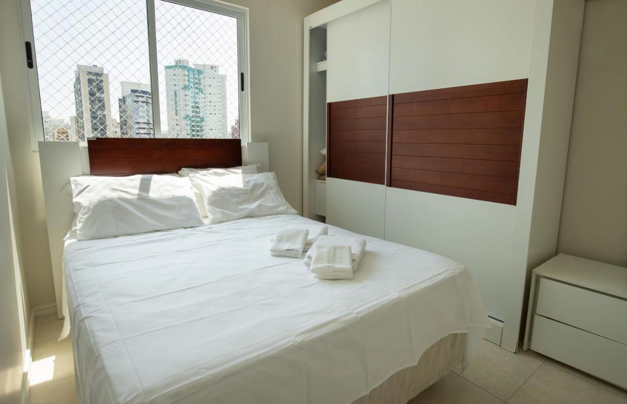 Amplo Apartamento De 3 Quartos No Centro De Balneario Camboriu N1859 Appartement Buitenkant foto